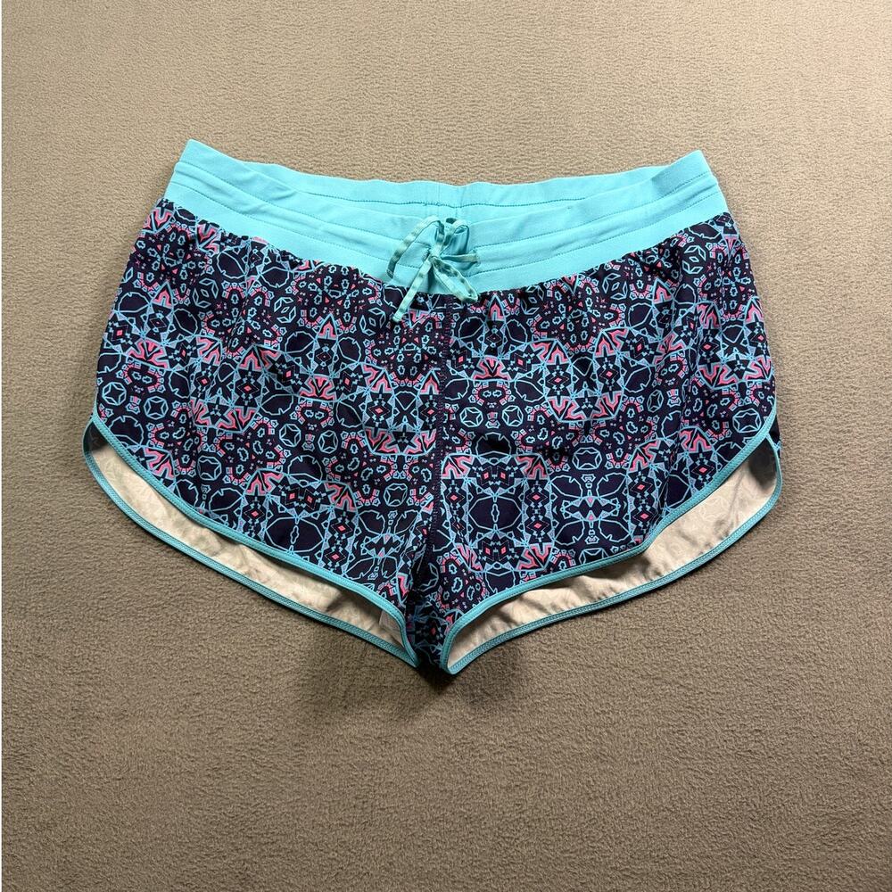 Fabletics Womens Blue Pink Geometric Athletic Shorts Size XL Elastic Workout